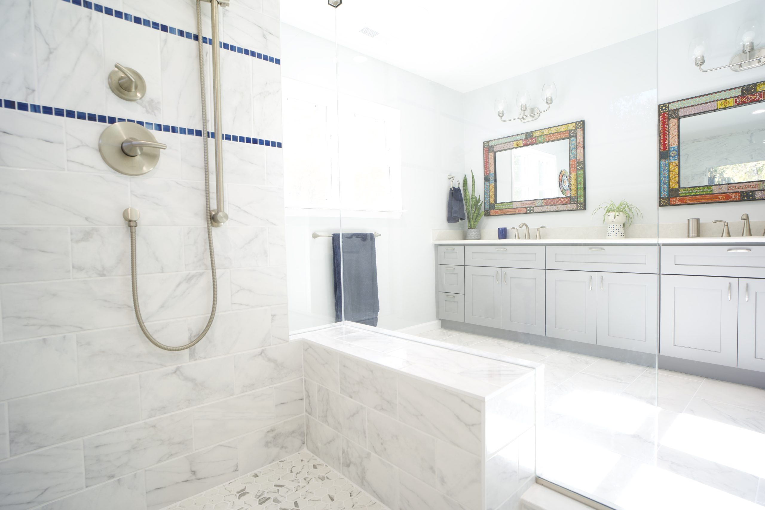 DSC04516-wet room-vanity